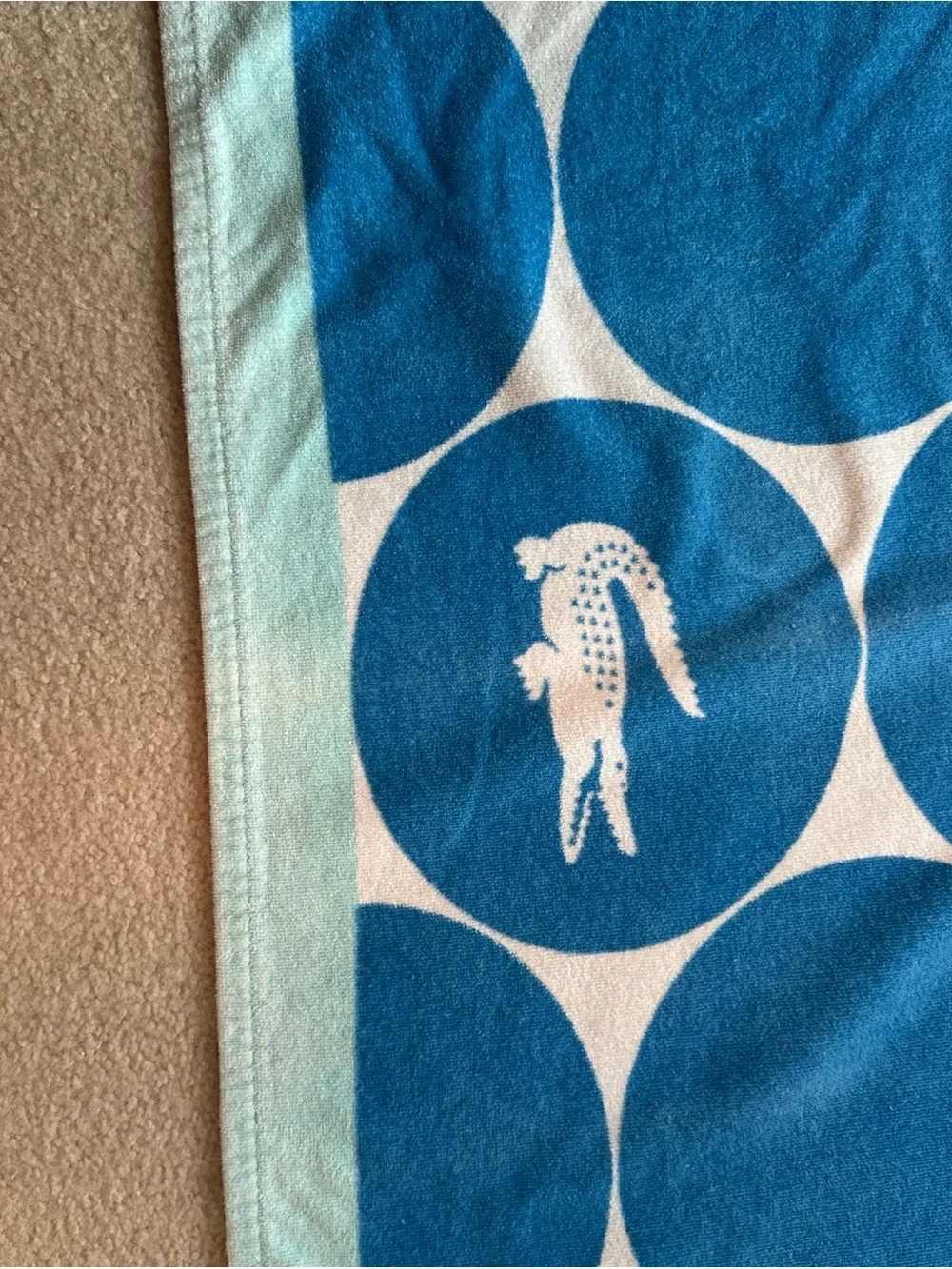 Lacoste vibrant blue
